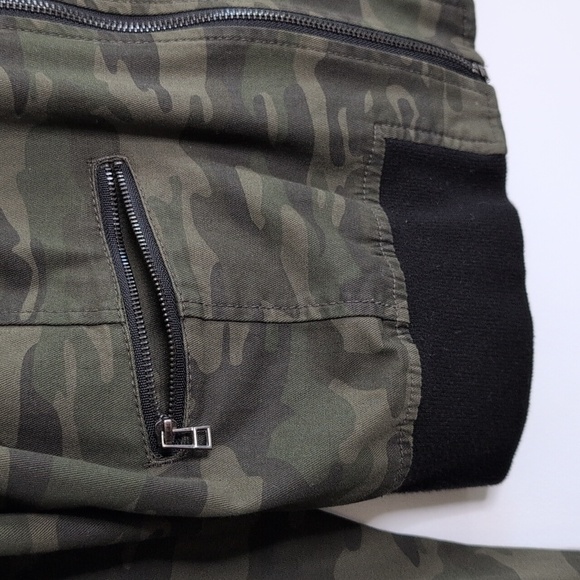 Anthropology Sanctuary Camo Bomber Jacket Zipper Pockets Black Trim Women's M - Picture 4 of 14